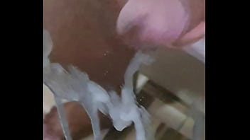 Batendo Uma E Gozando Muito No Espelho