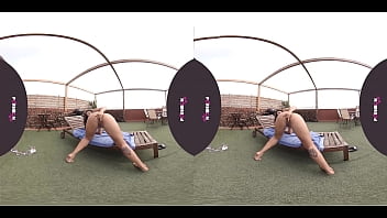 Pornbcn Vr La Joven Jade Presley Se Masturba Al Aire Libre En La Terraza Y Se Corre A Chorros Por El Suelo En Realidad Virtual 4k 3d | Completo Aqu_-_