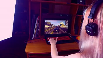 Трахнул ГЕЙМЕРШУ прямо за игрой