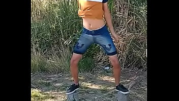 Perrita Desatada Bailando Loba En Publico