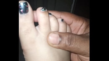 Pretty Black Toes