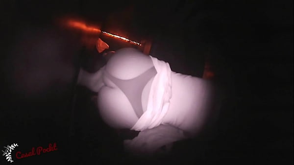 Glory Hole - Namorada Se Divertindo Na Cabine Er_tica