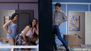 Big Cock Humper Fucking Busty Stepmom