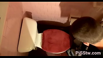 Hard Cook Jerking In Smashing Gay Solo - anal, hardcore, blowjob, short, masturbation, solo, american, fetish, pissing, gay, hair - Video 2219188