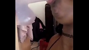 Phatbootychoc Gets Sloppy