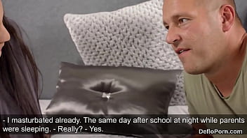 Cute Chick Stretches Yummy Pussy And Gets Devirginized