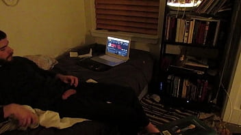 Para Guy Jerks Off For Sex Therapy