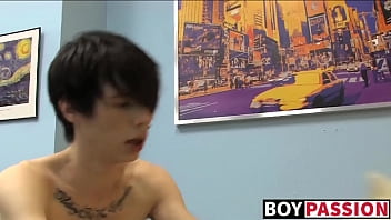 Tattooed Teen Austin Gives A Kinky Blowjob Before Raw Fuck