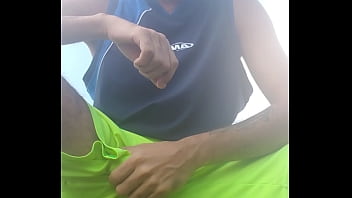 Bronha Em Lugar Público