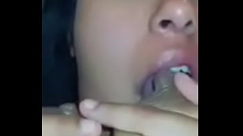 Tetona Se Toma Su Propia Leche