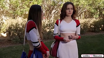 Petite Cheerleader Masturbating Her Gf