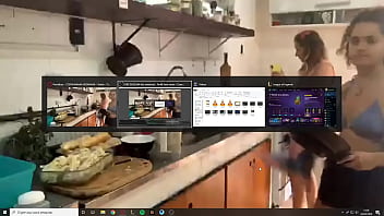 Paolabuzzone Pagando Calcinha Na Live.