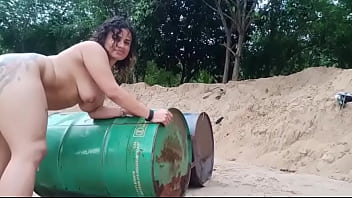 Transei Com Ele Na Chuva E Ele Encheu Minha Buceta De Porra - Video Completo No Red