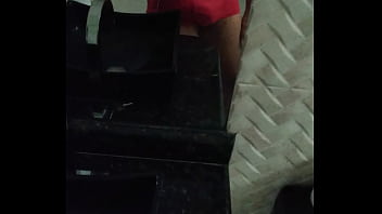 Fiquei De Pau Duro E Fui Pro Banheiro