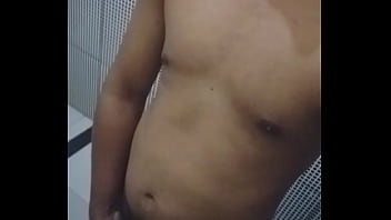 O Edward No Banheiro Vídeo Colado