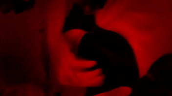 FeELiNg a _lil horny_ . ... .Super Soaker dancing in sum lingerie, ## Extremely sexy## !!!