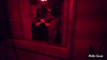 Grabo A Una Culona Desde La Ventana Del Cuarto Mientras Se Masturba.