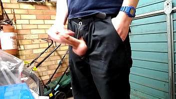 Very Quick Cum In Garage After Work