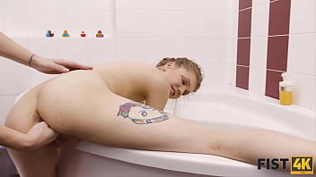 Fist4k. Colleen Knows Her Business And Plays Along With Guy Fisting Twat