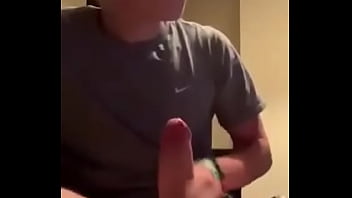 Novinho Tocando Uma Na Webcam