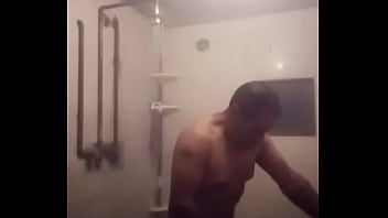 Hetero Engañado - masturbation, gay, gay-spy, ducha-gay - Video 2231009