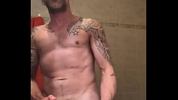 Solo Norik Ropes His Balls