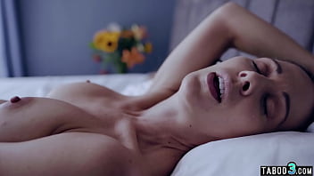 Neglected Milf Housewife Cherie De Ville Masturbating In Quarantine