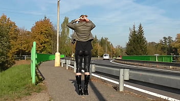 Maky - Latex, Walking, Public, Leggings - Unknown - 2025 - Intense - Show - Video 2188606