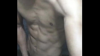 Chico Se Masturba Su Gran Polla Antes De La Ducha