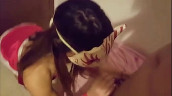 Namorada Novinha Pagando Boquete Mascarada
