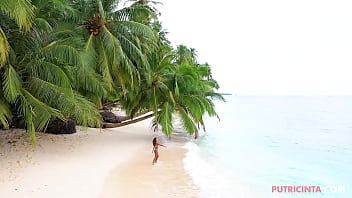 Putri Cinta In _palm Beach_