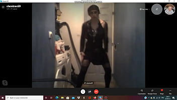 Sous Les Ordres De Son Maitre Julien Clara Pour L Excité Tenue Bcbg