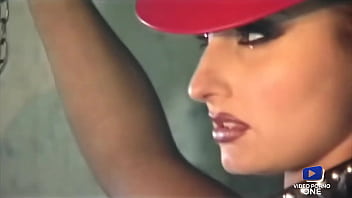 Toutes Ces Bombes Atomiques Pour Un Seul Homme