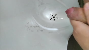 Taiwan Chubby Jerk In Public Toilet