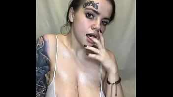 Inked Voluptuos Beauty Massages Oil On Her Amazing Natural Breasts