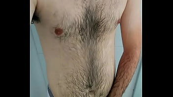 Tomando Banho De Cueca Branca E Pau Marcado