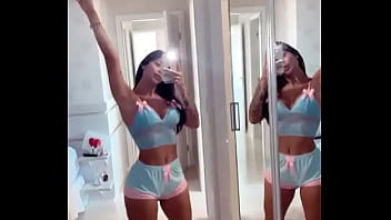 Youtuber, Instagram - Unknown - 2025 - Amazing - Session - Video 2208581