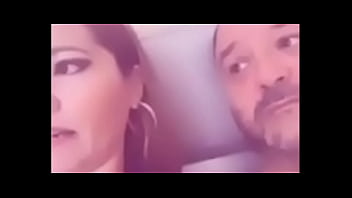 Masturba En Su Camita Con Torbe