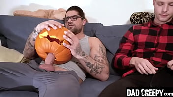 Beef Knows How To Fuck His Straight Stepson