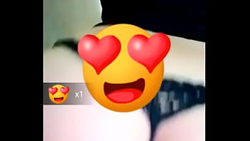 Latina Caliente Muestra Su Trasero