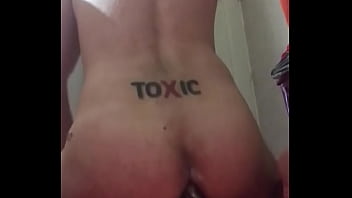 Norik Se Fait Du Bien Avec Un Gode Noire