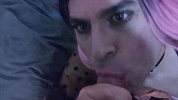 Oscar Gonzalez Takes A Facial