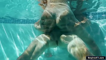 A Guy Licks And Fucks Teen In The Pool