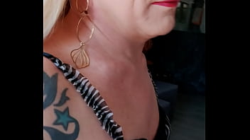 Meu Sobrinho Sempre Aparece De Surpresa Para Titia Dar Aquela Mamada Caprichada No Cacete E Depois Encher Meu Cuzinho De Porra!