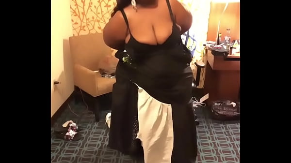 Getting Naked Mzsweetcheeks101