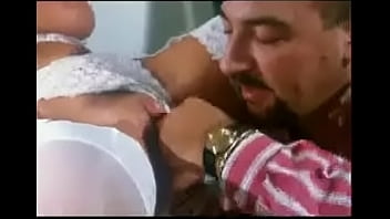 Roberto Malone E Sarah Young In Le Porcone Volanti 2