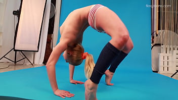 Mischele Lomar Hottest Flexible Nude Babe