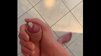 Young Boy Jerking Off And Cums