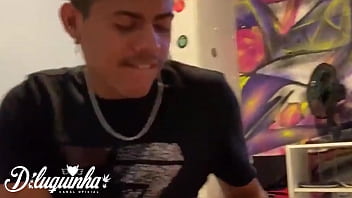 Fã Louco Invade A Minha Casa E Acaba Sendo Arrombado