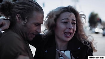 Psycho Siouxsie Q Turns A Helpful Guy' Life Into A Nightmare